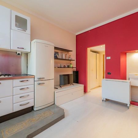 Xenia Apartments - Colorful Apartment In Fiera Area Milán Exteriér fotografie