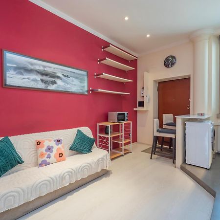 Xenia Apartments - Colorful Apartment In Fiera Area Milán Exteriér fotografie
